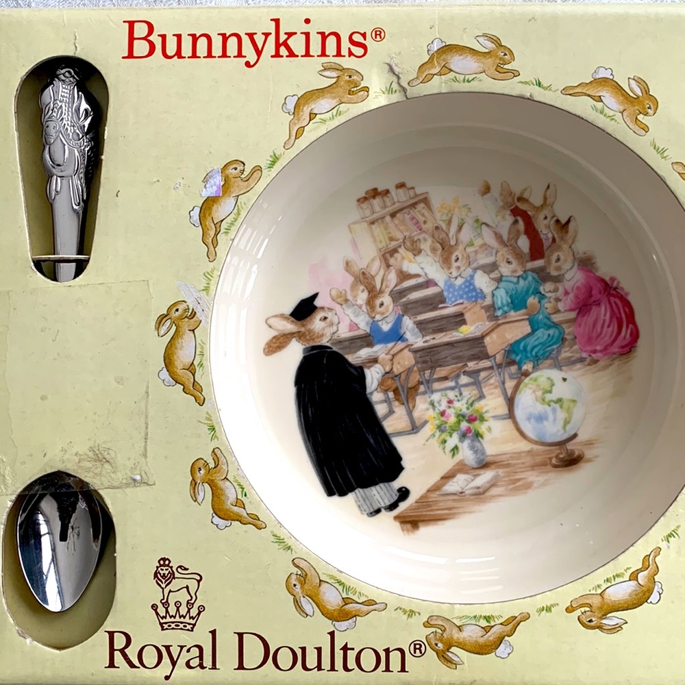 NIB Vintage Royal Doulton Bunnykins  Nursery Display Set